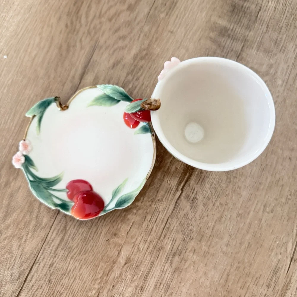 NIB‎ Vtg Franz Collection 3D Cherry Design Porcelain Cup Saucer Set FZ00181 2003